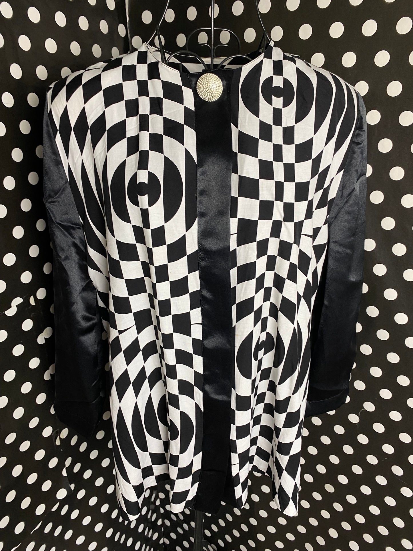 Verse black and white blouse